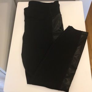 NWOT GAP FIT workout leggings